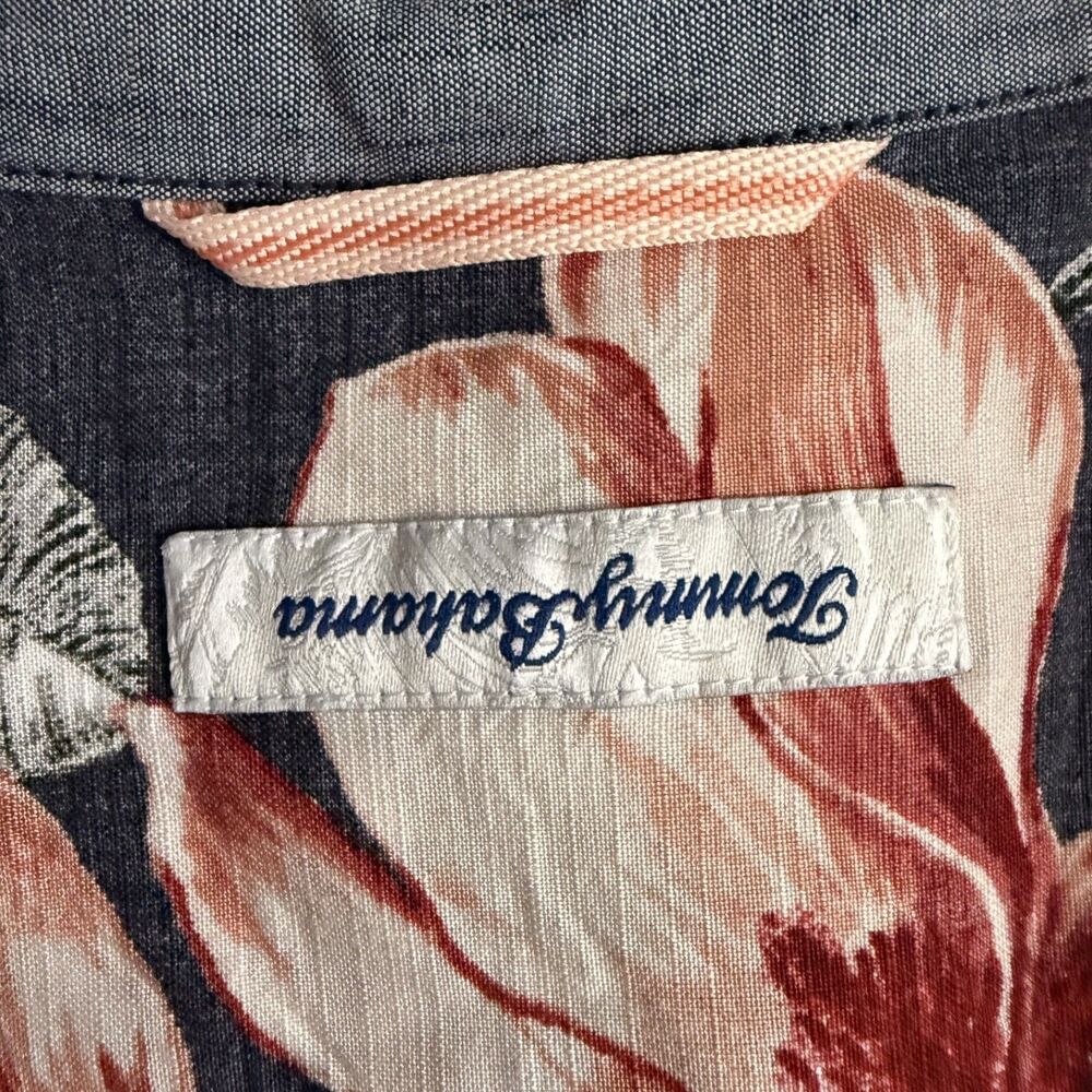Tommy Bahama Men's Large Multicolor Floral Lenzing Viscose Button-Front Shirt - Picture 4 of 7